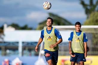 Em três passagens pela Toca da Raposa, jogador soma mais de 500 partidas com a camisa estrelada - (Foto: Divulgação/Cruzeiro)