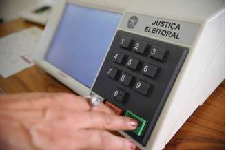 Eleitores foram às urnas neste domingo, 30, para o segundo turno das eleições.