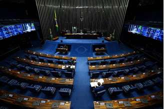 PEC da Transição trava à espera de julgamento do STF; votação deve ficar para próxima semana