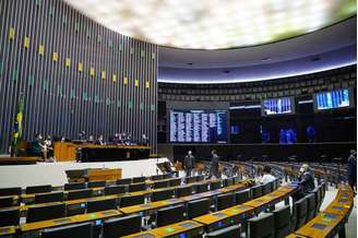 Plenário da Câmara dos Deputados; Câmara não quer devolver proposta da PEC dos Precatórios ao Senado