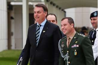 Jair Bolsonaro e o ex-ajudante de ordens, tenente-coronel Mauro Cid