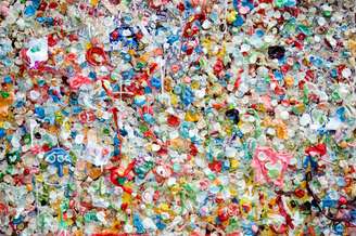 Indústria do plástico engana público sobre reciclagem há mais de 30 anos, revela estudo