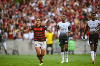 Pedro, em vitória do Flamengo contra o Corinthians. 