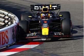 Verstappen em Monaco: nem andando próximo dos muros o RB20 funcionou