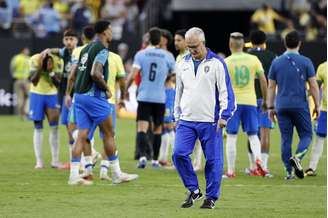 Dorival Júnior se sentiu desrespeitado por tratamento após eliminação do Brasil na Copa América