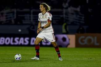 David Luiz em ação durante a goleada sofrida pelo Flamengo 