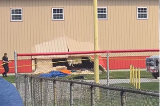 Carro invade acampamento e deixa quatro mortos em Chatham, Illinois, Estados Unidos