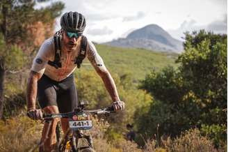 Ator e apresentador Rodrigo Hilbert participa da ultramaratona 'Cape epic', na África do Sul