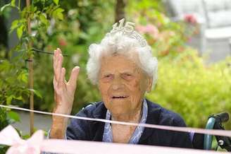 A inglesa Ethel Caterham conquistou o título de pessoa mais velha do mundo, aos 115 anos