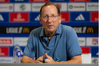 John Textor durante coletiva do Lyon (Foto : Lyubomir Domozetski/Lyon)