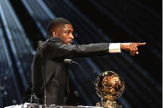 Dembélé com a Bola de Ouro