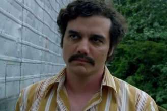 Wagner Moura caracterizado como Pablo Scobar