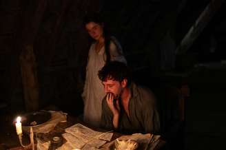 Em 'Hamnet', Jessie Buckley é Agnes e Paul Mescal é William Shakespeare