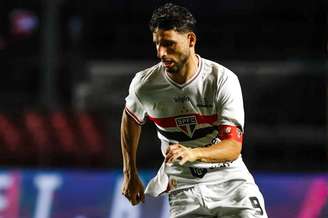 Calleri marcou dois gols, mas não evitou a derrota –