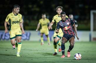 Henry Mosquera, jogador do Red Bull Bragantino. 
