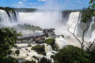 Guia de viagem em Foz do Iguaçu: visita às Cataratas, principais passeios e outras dicas para planejar o seu roteiro.