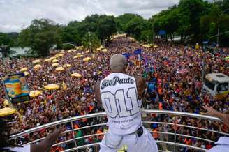 Léo Santana se apresenta no carnaval de rua de São Paulo pelo segundo ano
