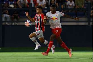 Gustavo Marques (D) também foi multado em R$ 30 mil –