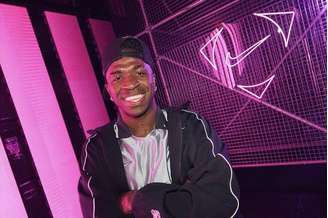 Vini Jr vai ganhar aproximadamente R$ 107 milhões por temporada –