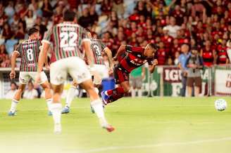 Flamengo disputou a final do Carioca no Maracanã diante do Fluminense