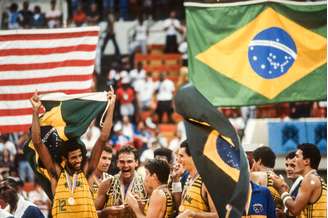 Oscar comemora título do Pan-Americano