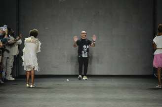 Luiz Claudio, estilista da grife Apartamento 03 no Rio Fashion Week 