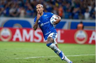 Matheus Pereira (Cruzeiro) celebrando seu gol contra o Universidad Católica, no dia 15.04.2026. 