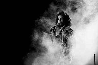 Prince durante o seu segundo show no Rock In Rio II, no Brasil, em 1991.
