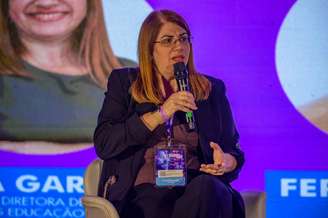 Débora Garofalo durante painel no São Paulo Innovation Week