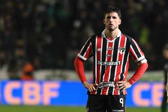 Calleri em derrota do São Paulo para o Juventude