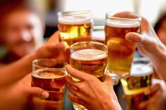 Entenda como o consumo frequente de cerveja impacta o organismo
