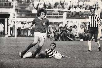 Leivinha brilhou com a camisa do Palmeiras nos anos 1970 e fez parte da segunda Academia.