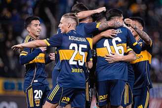 Jogadores do Boca comemoram golaço de Blanco –