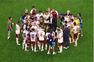 Seleção da Espanha durante a partida contra a França, pela semifinal da Copa do Mundo de 2026