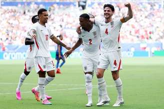 Inglaterra fez primeiro tempo perfeito e abriu 4 a 0 sobre a França antes do intervalo –