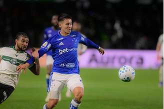 Gabriel Rojas em ação pelo Cruzeiro. 