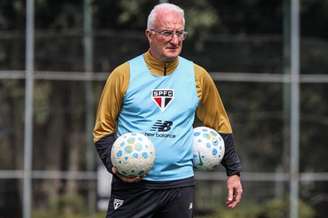 Dorival Júnior durante o treinamento do São Paulo –