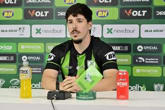 Eduardo Person em sua apresentação pelo América 