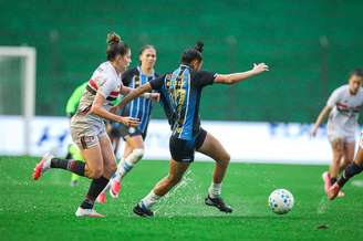 Campo prejudicou as equipes –