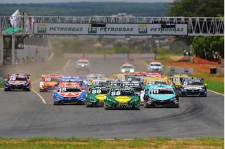 Há dez anos, Stock Car acelerava pela primeira vez no Circuito dos Cristais