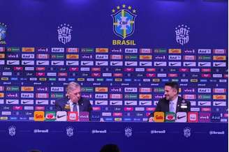 Técnico chamou sete jogadpres que nunca atuaram pela Seleção Brasileira –