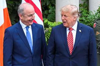 Presidente dos EUA, Donald Trump, é recebido pelo primeiro-ministro da Irlanda, Micheal Martin, em Dublin, Irlanda
12 de setembro de 2026 REUTERS/Natalia Campos