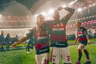 Freitas deu passe para Bruno Henrique marcar o gol da vitória sobre o Corinthians –