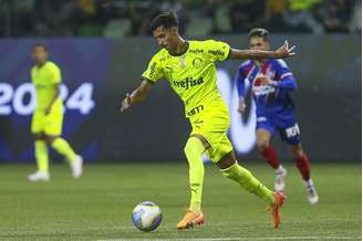 Vitor Reis, do Palmeiras, durante partida contra o Bahia pelo Campeonato Brasileiro de 2024 - 