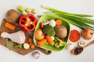 Proteínas e fibras desempenham funções importantes na alimentação ao longo do envelhecimento