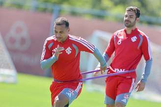 Alan Patrick treina com afinco. Astro do Inter sabe que precisa mostrar servico contra o Internaconal. Ricardo Duarte/Internacional