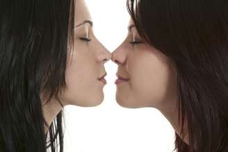 De acordo com um estudo da Universidade de Washington, é mais fácil descobrir a sexualidade das mulheres que dos homens