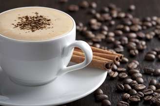 Duas xícaras diárias de café podem aliviar os tremores e outros sintomas causados pelo mal de Parkinson