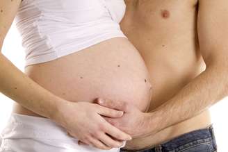 De acordo com especialistas, fazer sexo durante a gravidez pode melhorar as condições físicas e psicológicas da mulher