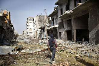 Na cidade de Aleppo, uma das mais importantes da Síria, o cenário é de devastação, após meses de conflito